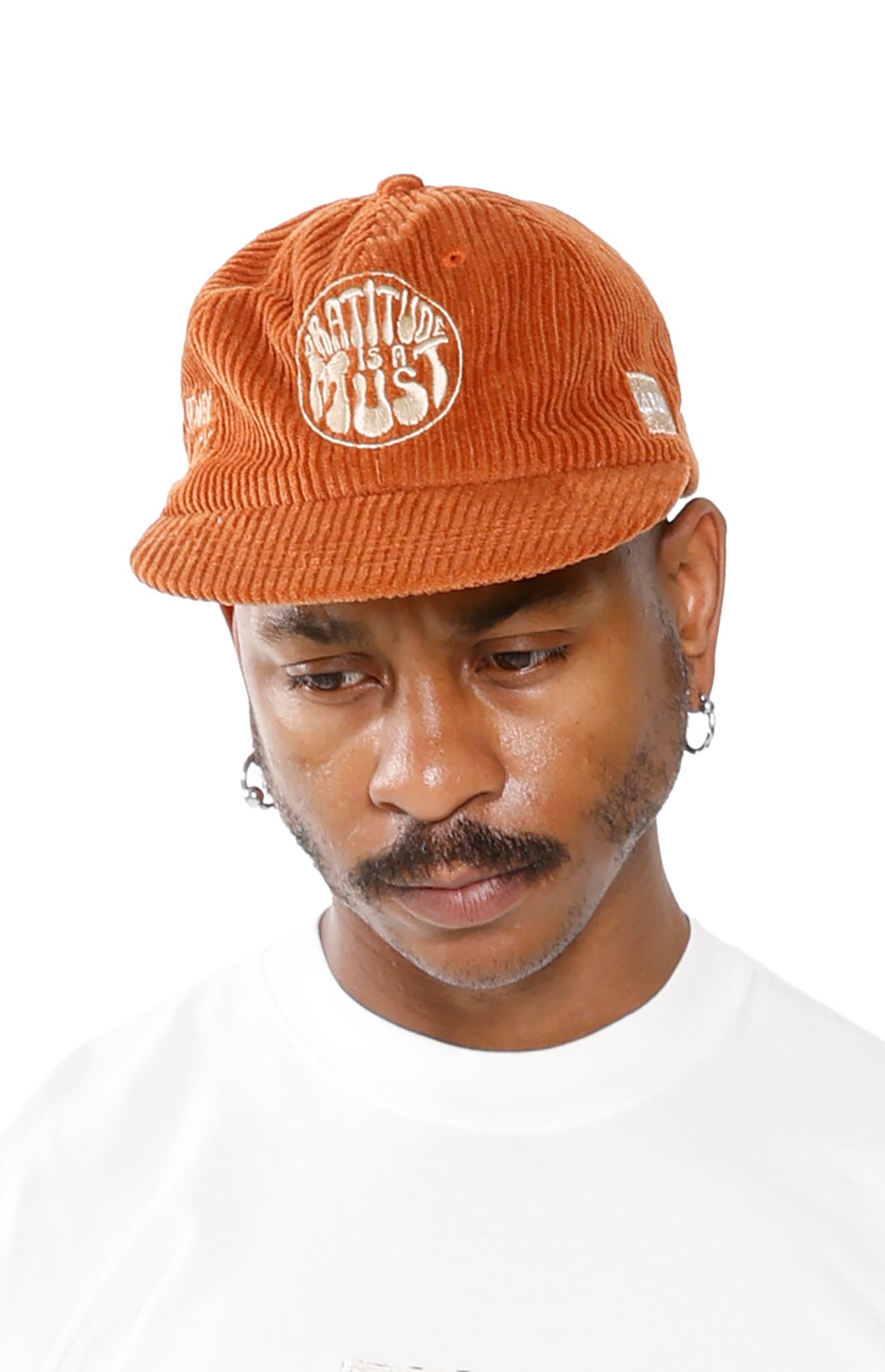 GRATITUDE CORDUROY HAT BROWN